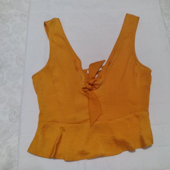 BCBG Crop Top - Picture 2 of 3